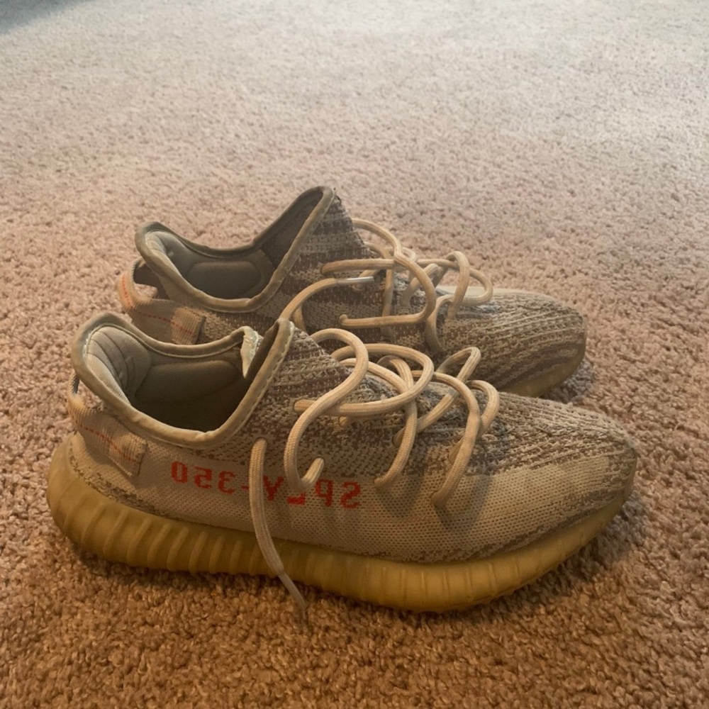 Yeezy 350 v2 blue tint